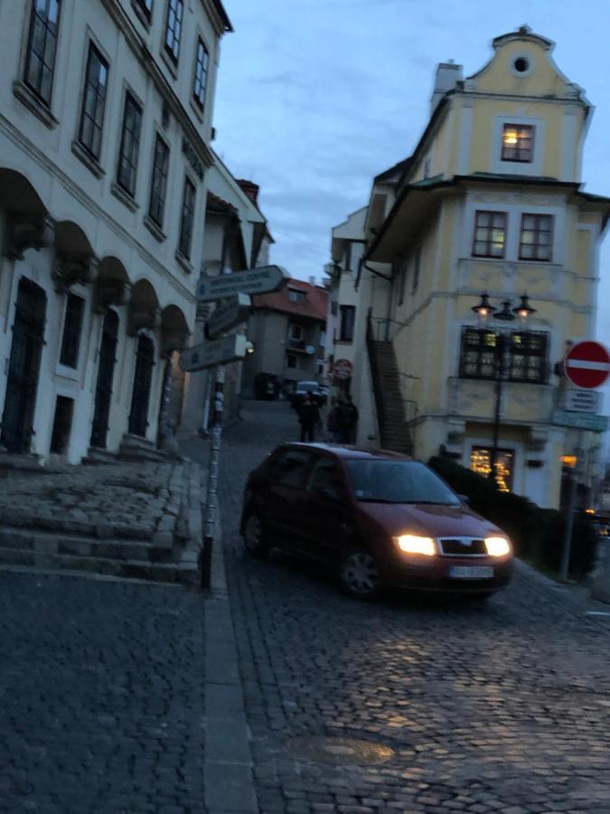 Pleasant Apartment Under The Bratislava Castle Exteriör bild