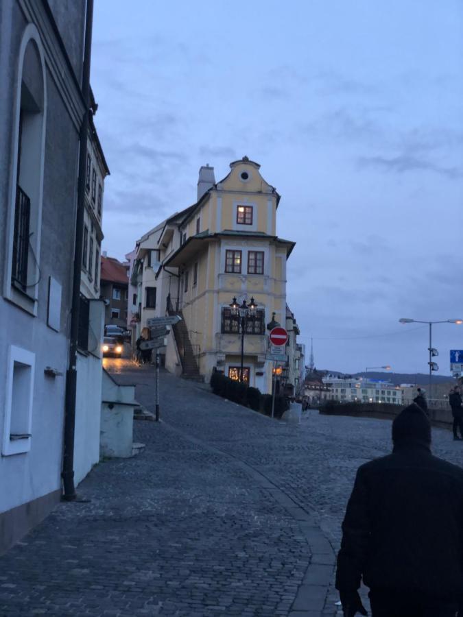 Pleasant Apartment Under The Bratislava Castle Exteriör bild