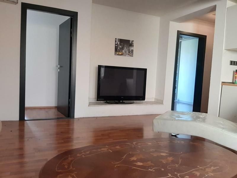 Pleasant Apartment Under The Bratislava Castle Exteriör bild
