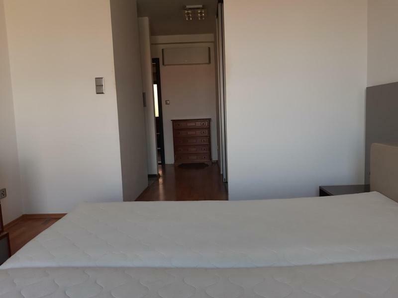 Pleasant Apartment Under The Bratislava Castle Exteriör bild
